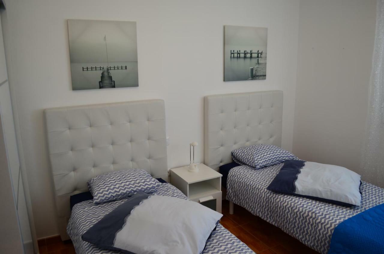 Apartamento VV Sarmiento Vecindario  Exterior foto